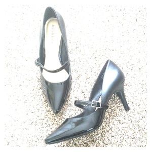 NWOT Kelly & Katie black patent heels